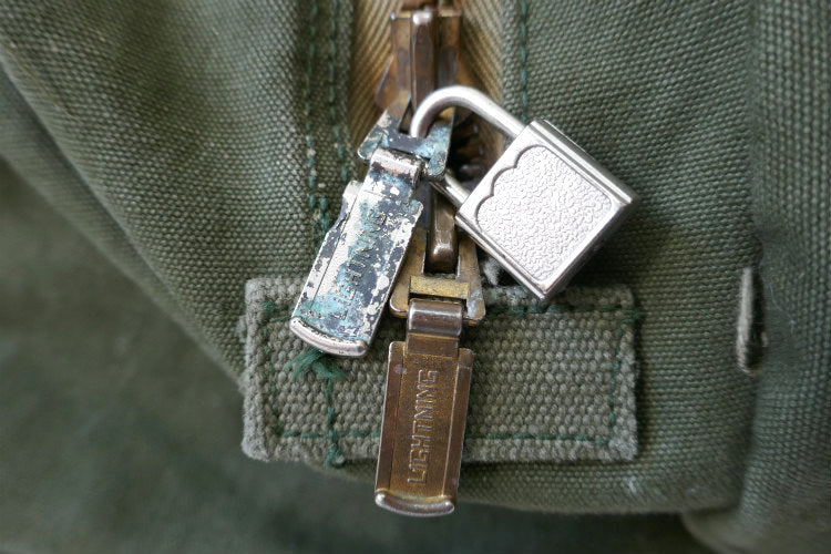 ミリタリー 米軍 USAF ライトニング　LIGHTNING ジッパー ビンテージ フライヤーズ キットバッグ ボストンバッグ USA