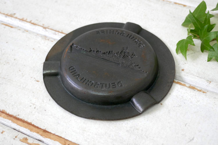 ドイッチュラントSCHULSCHIFF DEUTS CHLANDS ドイツ軍 海軍 軍艦 装甲艦 ヴィンテージ 灰皿 アシュトレイ