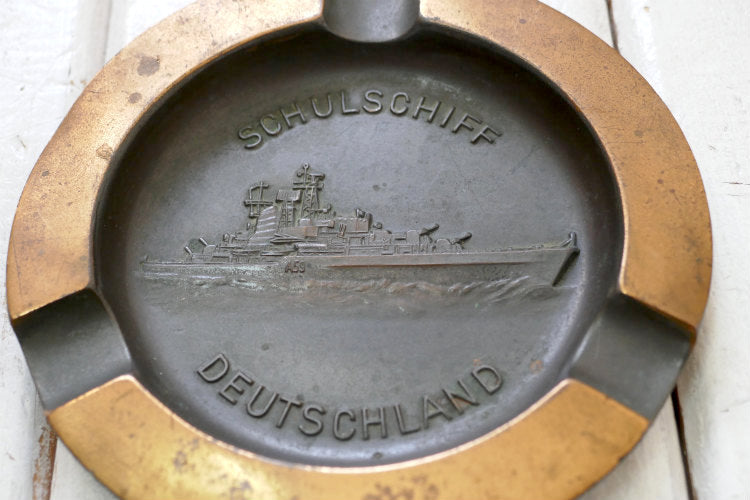 ドイッチュラントSCHULSCHIFF DEUTS CHLANDS ドイツ軍 海軍 軍艦 装甲艦 ヴィンテージ 灰皿 アシュトレイ