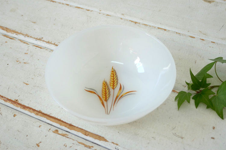 FireKing ファイヤーキング Wheat ウィート 小麦柄 ミルクガラス製 サラダボウル 食器 USA