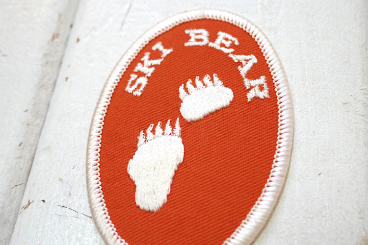 SKI BEAR 足跡 ヴィンテージ ワッペン デッドストック 刺繍ワッペン MADE IN USA