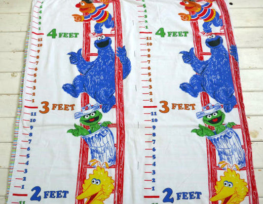 セサミストリートの仲間たち ビッグバード クッキーモンスター 壁掛け 身長計 ヴィンテージ タペストリー パネル生地 USA