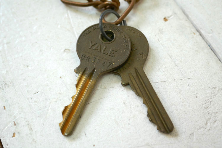 US Navy USN アメリカ海軍  YALE ナンバー入り 真鍮製 チェーン 鍵２本付き ヴィンテージ アメリカ軍用 南京錠 パッドロック 鍵 USA