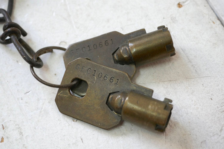 US SET DYNALOK USミリタリー ナンバー入り 真鍮製 チェーン 鍵２本付き ヴィンテージ アメリカ軍用 南京錠 パッドロック 鍵 USA