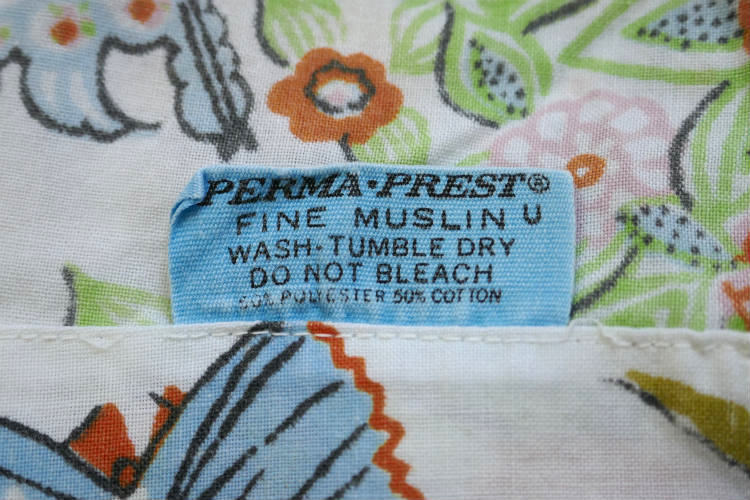 レトロ 女の子 ネコ 犬 羊 動物 ピクニック メルヘン ヴィンテージ ユーズドシーツ(1/2) USA