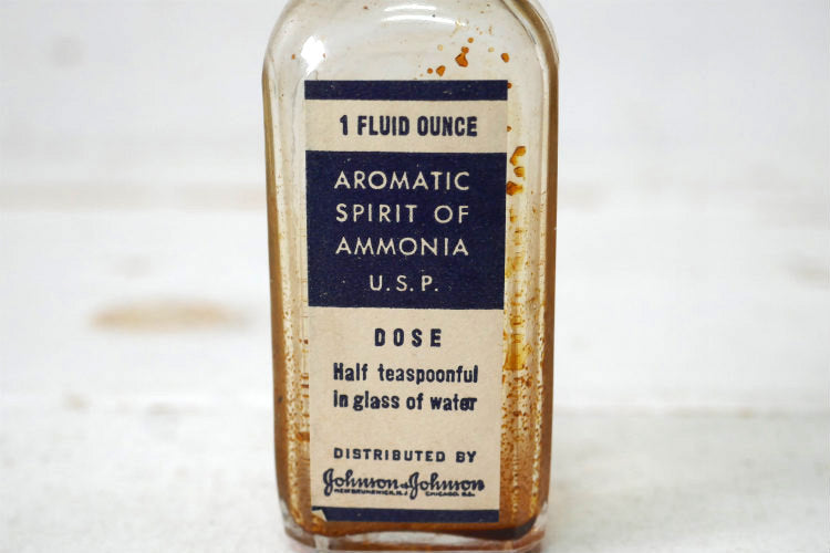 AROMATIC SPIRIT OF AMMONIA USP ジョンソン＆ジョンソン アンモニア ヴィンテージ ガラス容器 薬瓶 パッケージ紙箱付き