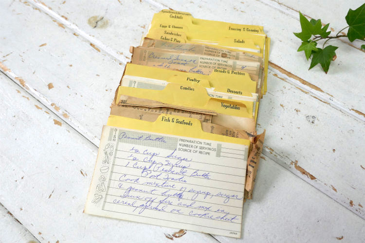 RECIPES RECIPE REST レトロ フルーツ柄 折り畳み式 カードスタンド レシピカード付き ティン製 50's ヴィンテージ レシピボックス レシピ缶 里帰り品