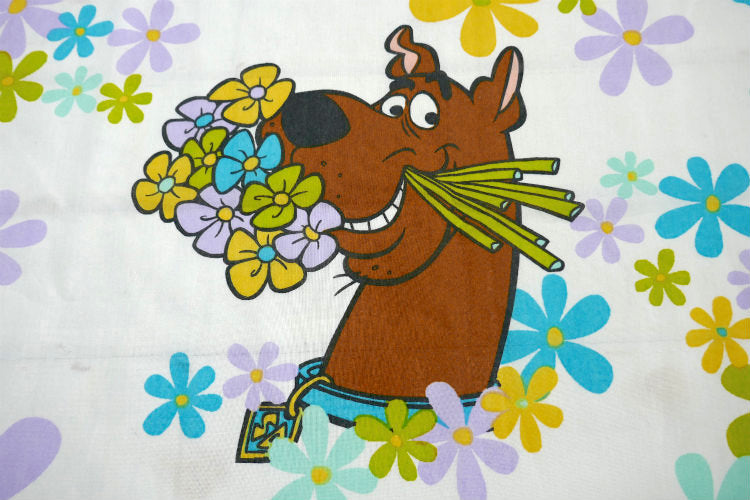 スクービードゥー クルッパー 犬 カラフル 花柄 フラワー アニメ ヴィンテージ ユーズドシーツ(フラットタイプ) USA