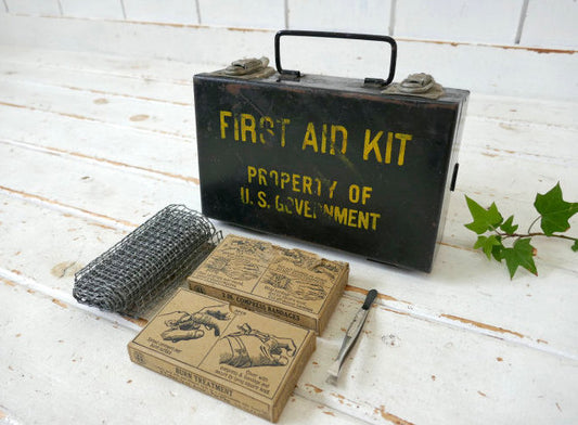 US Government アメリカ政府 wwⅡ 第二次世界大戦 メタル製 ステンシル ヴィンテージ 救急箱 ファーストエイド USA