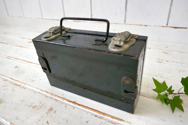 US Government アメリカ政府 wwⅡ 第二次世界大戦 メタル製 ステンシル ヴィンテージ 救急箱 ファーストエイド USA