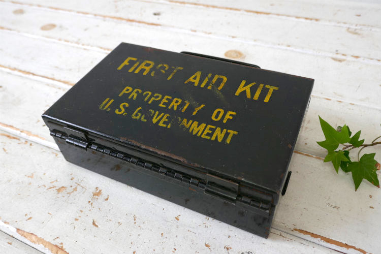US Government アメリカ政府 wwⅡ 第二次世界大戦 メタル製 ステンシル ヴィンテージ 救急箱 ファーストエイド USA