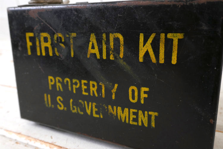 US Government アメリカ政府 wwⅡ 第二次世界大戦 メタル製 ステンシル ヴィンテージ 救急箱 ファーストエイド USA