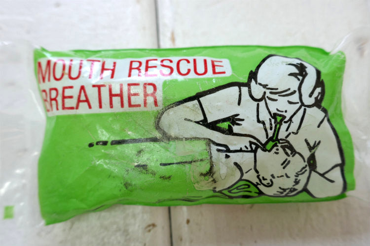 AKRON NOVELTY MFG CO MOUTH RESCUE BREATHER デッドストック ヴィンテージ 人工呼吸キット 救急用品 USA
