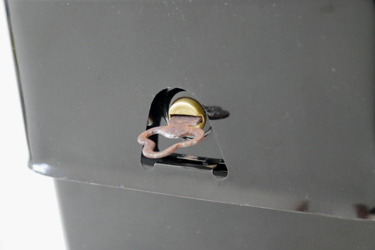 THE Fulton 鍵２本＆新聞受け付き ブラック エナメル デッドストック ヴィンテージ メールボックス 郵便受け ポスト USA