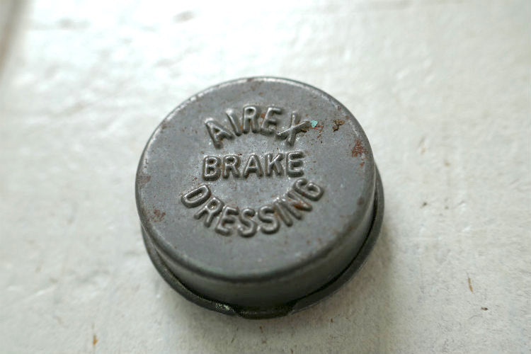 AIREX BRAKE DRESSING ブレーキ グリース入り 工業系 インダストリアル 小さな ヴィンテージ ティン缶 USA