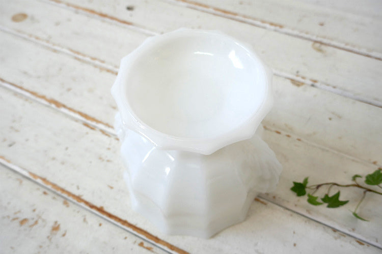 E.O. Brody Co ミルクガラス製 足付き 60's ヴィンテージ フルーツボウル キャンディボウル フラワーベース 花瓶 USA