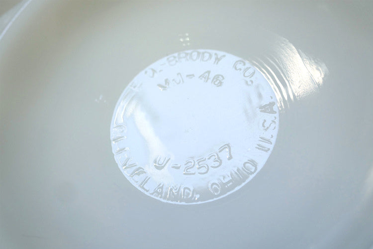 E.O. Brody Co ミルクガラス製 足付き 60's ヴィンテージ フルーツボウル キャンディボウル フラワーベース 花瓶 USA