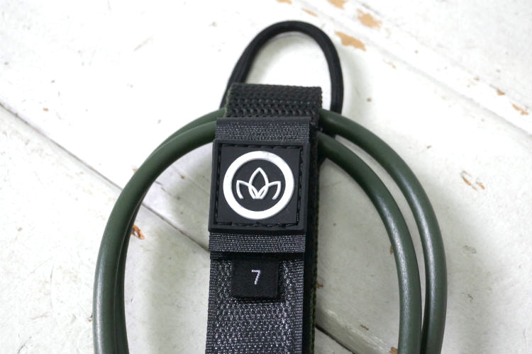 7'0'' COMP SURF LEASH コンプ ステイカバード MAT OLIVE  マット オリーブ　カリフォルニア リーシュ サーフィン ミッドレングスサーフボード&ツインフィン セミガン