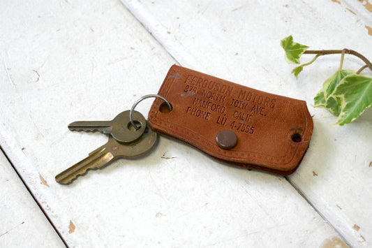 Ferguson Motors カリフォルニア 自動車販売店 革 レザー製 ヴィンテージ キーケース 鍵2本付き USA