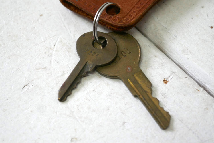 Ferguson Motors カリフォルニア 自動車販売店 革 レザー製 ヴィンテージ キーケース 鍵2本付き USA