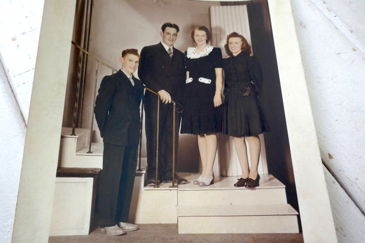 カリフォルニア ロサンゼルス 集合写真  アンティークフォト 古写真 USA 紳士服 婦人服 ファッション