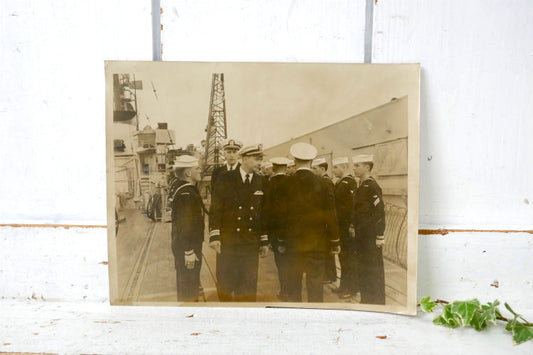 アメリカ海軍 NAVY ミリタリーフォト 集合写真 軍艦 USN ヴィンテージ 写真 15 NOV 1957 note the selt直筆サイン) 米軍放出品