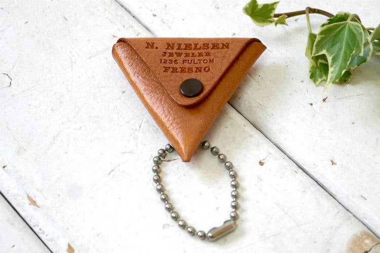 USA カリフォルニア FRESNO 革製 1940's~50's デッドストック ビンテージ アドバタイジング レザー コインケース キーホルダー