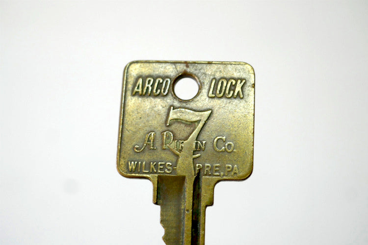 ARCO LOCK 7 Key キー BA5557 真鍮製 OLD 鍵 A Rifkin Co アメリカン ビンテージ MADE IN USA