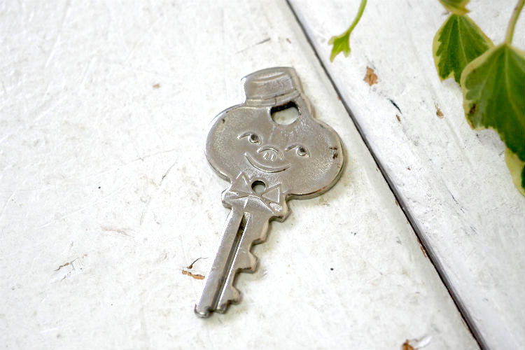 AMERICAN TOURISTER アメリカンツーリスター ベルボーイ キャラクター トランク スーツケース ヴィンテージ KEY キー 鍵 USA