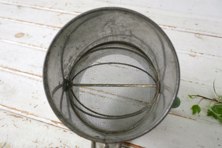 ミントグリーン×クリーム リーフ柄 木製ハンドル 1930~40's ヴィンテージ 粉ふるい シフター フラワーシフター キッチンツール USA