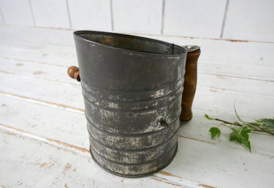 1930s~ 木製ハンドル メタル製 ヴィンテージ 粉ふるい シフター フラワーシフター キッチンツール USA