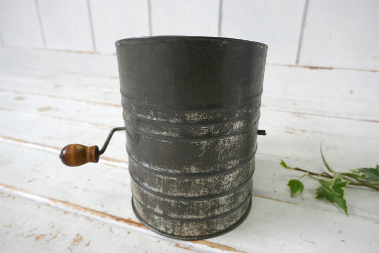 1930s~ 木製ハンドル メタル製 ヴィンテージ 粉ふるい シフター フラワーシフター キッチンツール USA