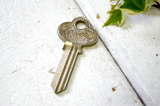 お洒落な模様 P&F CORBIN NEW BRITAIN CT  アンティーク OLD ブランク キー Key 鍵 USA