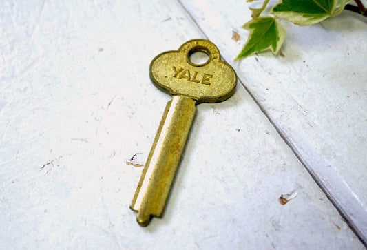 YALE&TOWNE アンティーク＆ヴィンテージ  真鍮製 ブランク キー OLD Key 鍵 MADE IN USA