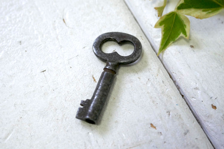 小さな 可愛い アンティーク KEY オールド キー 鍵　カリフォルニア州 サンフランシスコ USA