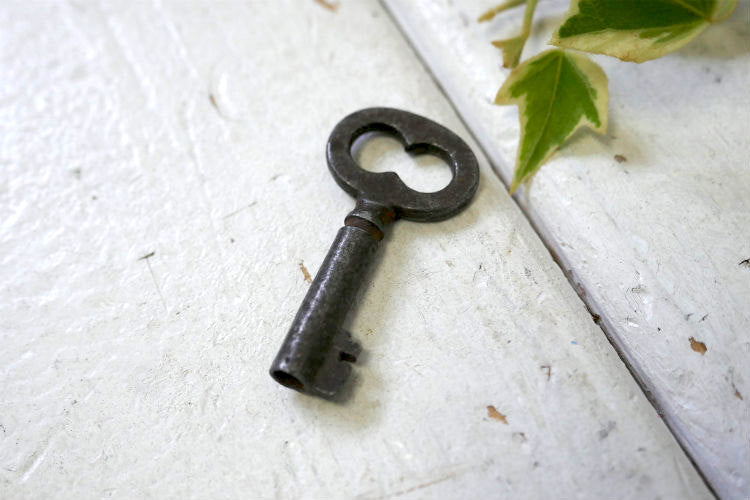 小さな 可愛い アンティーク KEY オールド キー 鍵　カリフォルニア州 サンフランシスコ USA