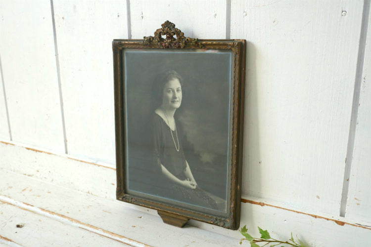 フラワー装飾 モノクロ 写真入り ゴールドトーン 木製 手彫りアンティーク フォトフレーム 額縁 ピクチャーフレーム 額装 ノスタルジック USA