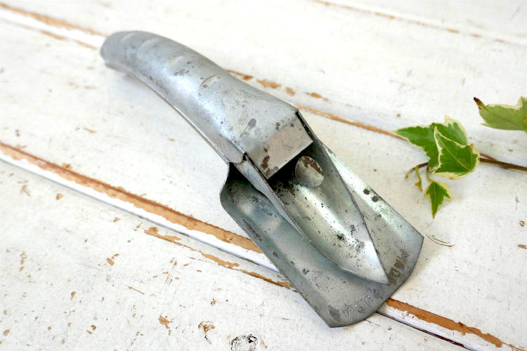 オイル缶 オープナー MADE IN USA ヴィンテージ 栓抜きボトルオープナー 自動車関連　ガレージ雑貨　DIY 工具 インダストリアル