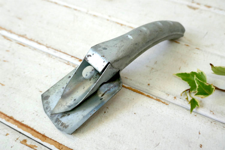 オイル缶 オープナー MADE IN USA ヴィンテージ 栓抜きボトルオープナー 自動車関連　ガレージ雑貨　DIY 工具 インダストリアル