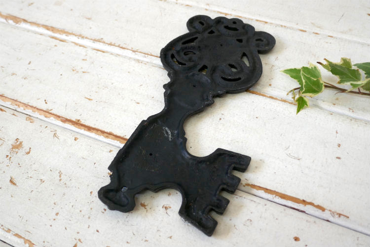 KEY レトロ 鍵型 キャストアイアン製 ヴィンテージ キーフック 鍵掛け ウォールデコ