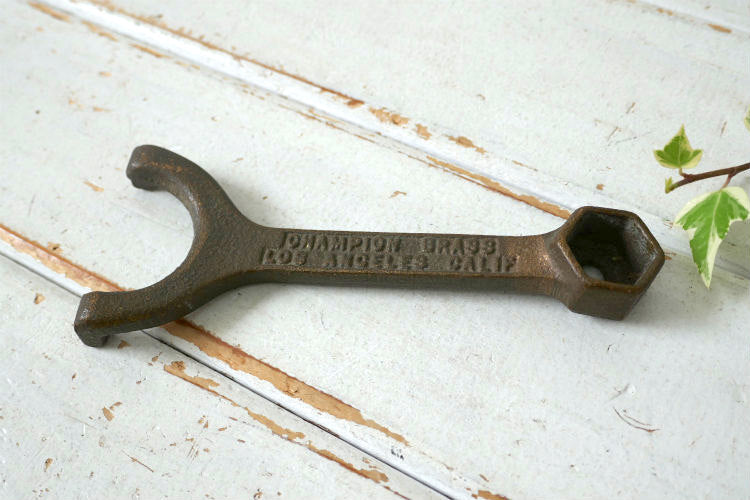 CHAMPION BRASS LOS ANGELES CALIF チャンピオン スプリンクラーヘッドレンチ ビンテージ 工具 真鍮製 USA