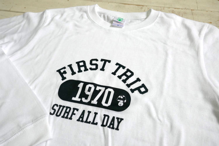 First Trip Surf All Day ファーストトリップ カレッジロゴ ホワイト ロングスリーブTシャツ ロンT 新品 アパレル