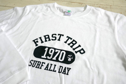 First Trip Surf All Day ファーストトリップ カレッジロゴ ホワイト ロングスリーブTシャツ ロンT 新品 アパレル