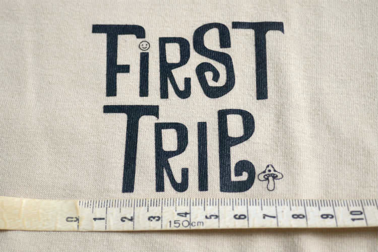 First Trip ファーストトリップ スマイル＆キノコ 60's デザインサンドベージュ オリジナル ロングスリーブTシャツ ロンT 新品 アパレル