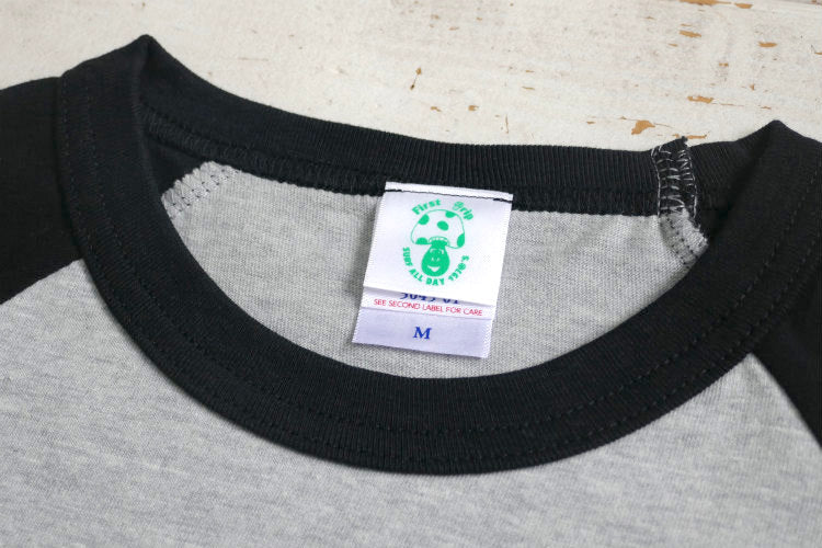 新色！First Trip Surf All Day ファーストトリップ カレッジロゴ グレー×ブラック オリジナル ラグラン七分袖 Tシャツ ラグランスリーブ ベースボールTシャツ 新品 アパレル