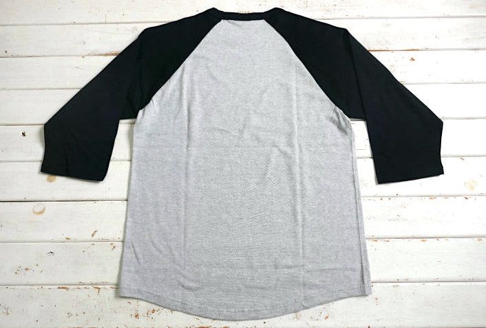 新色！First Trip Surf All Day ファーストトリップ カレッジロゴ グレー×ブラック オリジナル ラグラン七分袖 Tシャツ ラグランスリーブ ベースボールTシャツ 新品 アパレル