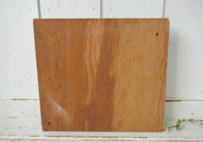 アイボリー 木製 壁掛け式 54本 ヴィンテージ スプールホルダー 糸巻きホルダー ボビンホルダー 裁縫道具 USA