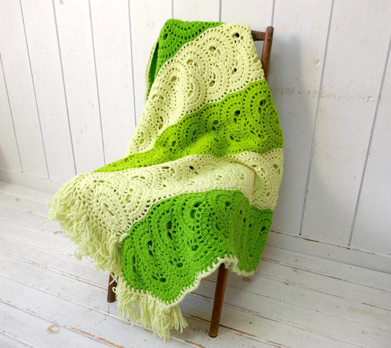 レトロポップ 半円形 模様編み 手編み ニット フリンジ付き ヴィンテージ ブランケット グラニーブランケット ひざ掛け 大判 USA