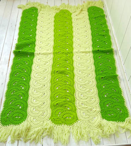 レトロポップ 半円形 模様編み 手編み ニット フリンジ付き ヴィンテージ ブランケット グラニーブランケット ひざ掛け 大判 USA