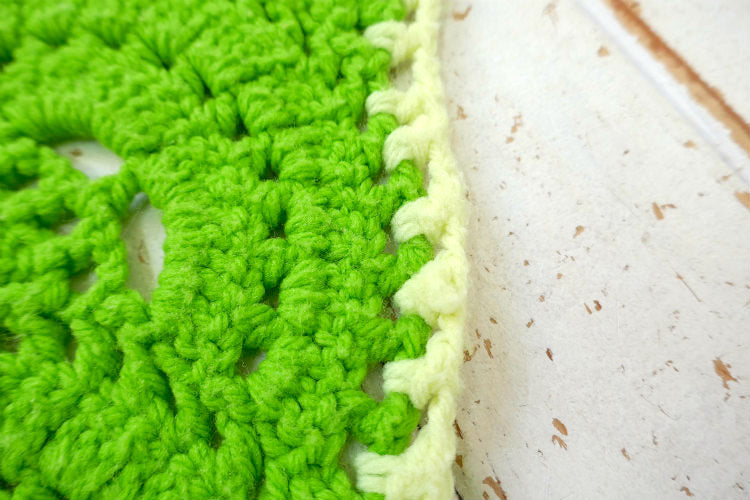 レトロポップ 半円形 模様編み 手編み ニット フリンジ付き ヴィンテージ ブランケット グラニーブランケット ひざ掛け 大判 USA